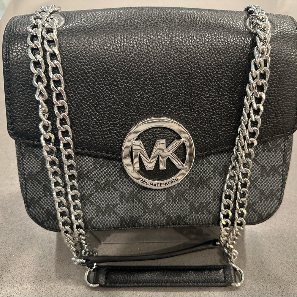 MICHAEL Michael Kors Fulton Med Shoulder Bag